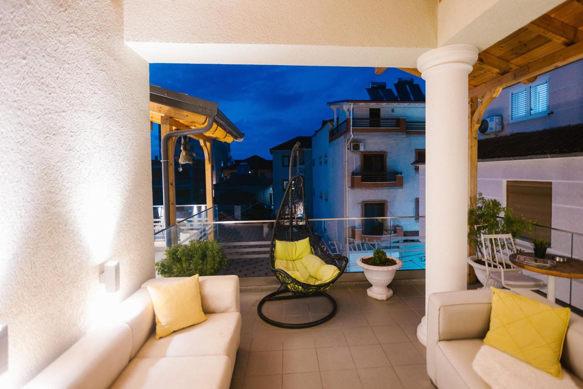 Hotel Ester Korce