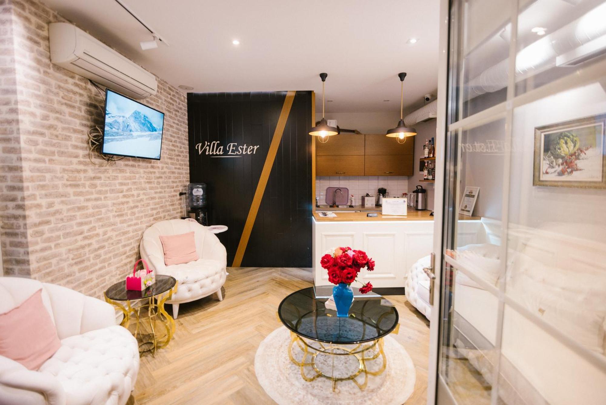 Hotel Ester