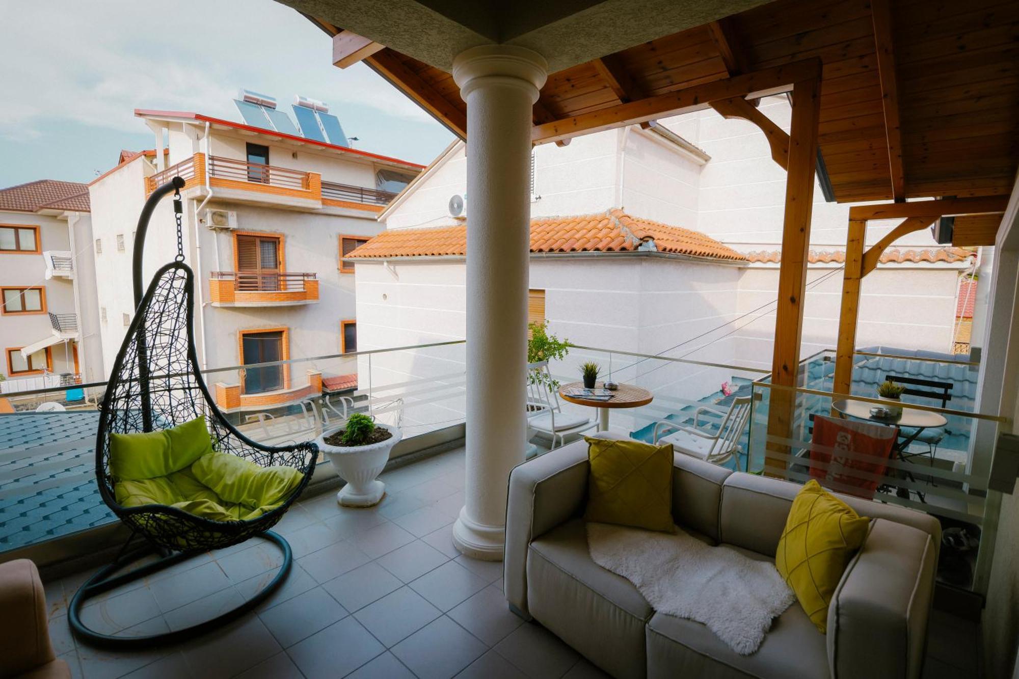 Ester Hotel 4*